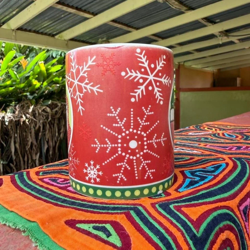 Vintage Christmas Santa Red Ceramic Mug Snowflakes‎ Xmas Decor